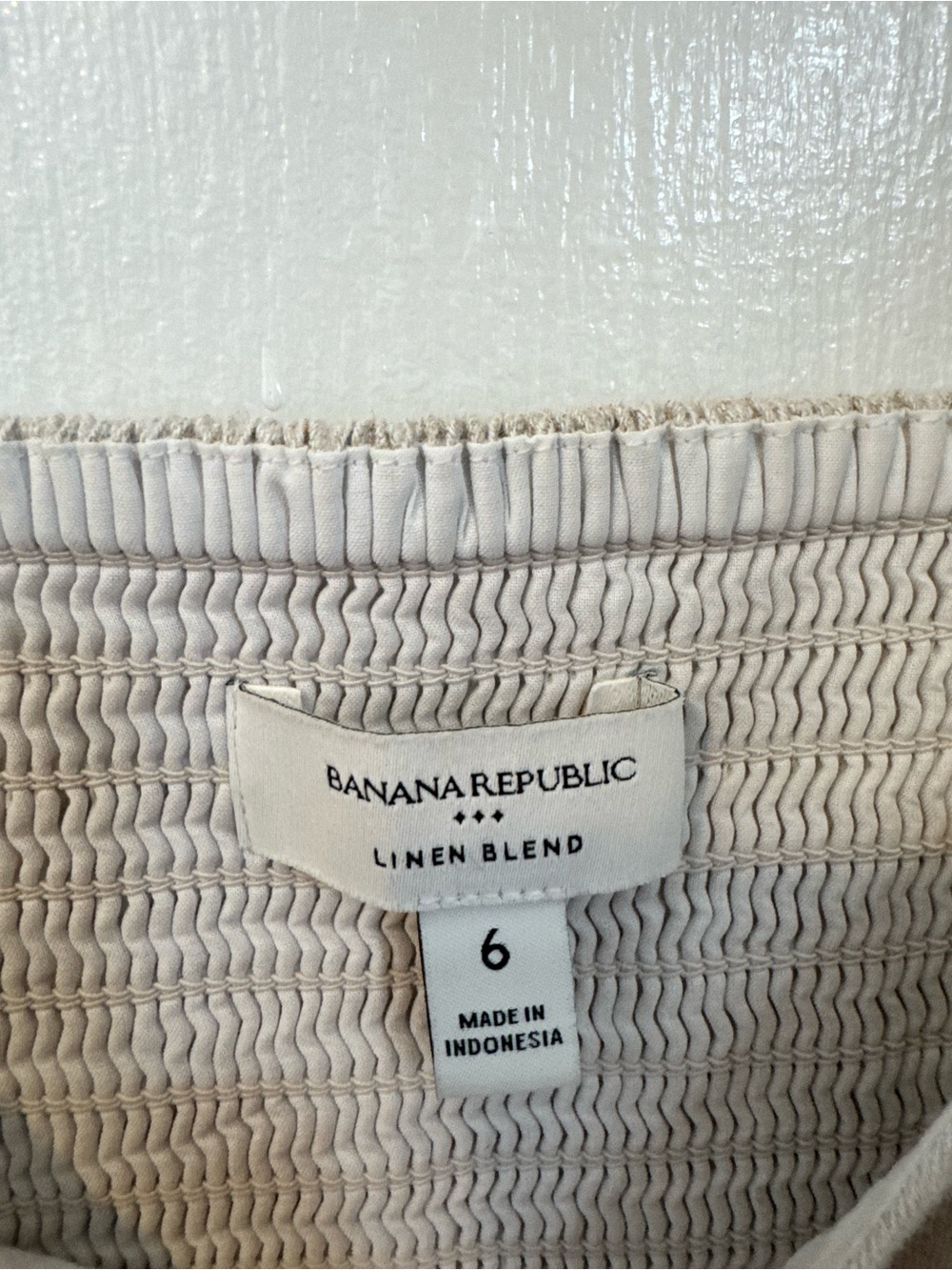 Banana Republic Cream Colored Linen Blend Fitted Crop Top - Picture 3 of 4